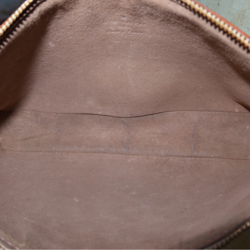 SOLD!!!Louis Vuitton Murakami Black Pochette - Picture 12 of 14